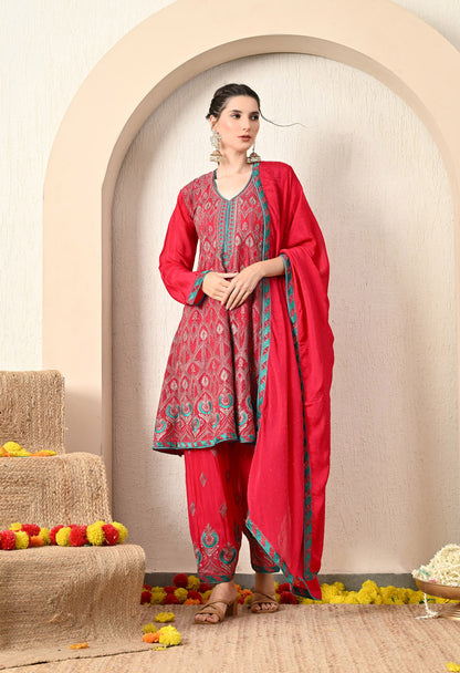 Dark Pink Kurta Set with Beautiful Thread Work