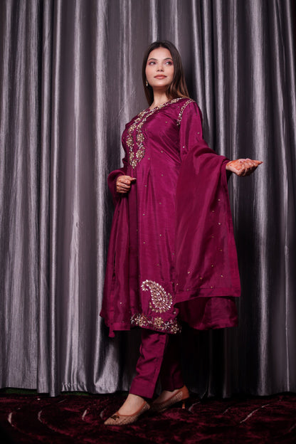 Elegant Black Pink Kurta Set with Intricate Zardozi Work