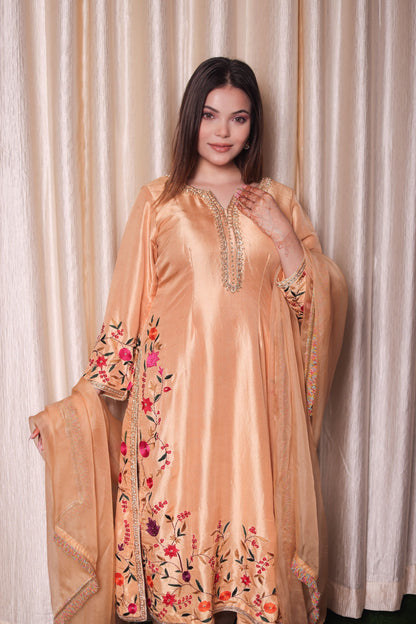 Stunning Creamish Yellow Kurta Set with Beautiful Zardozi, and Thread Work