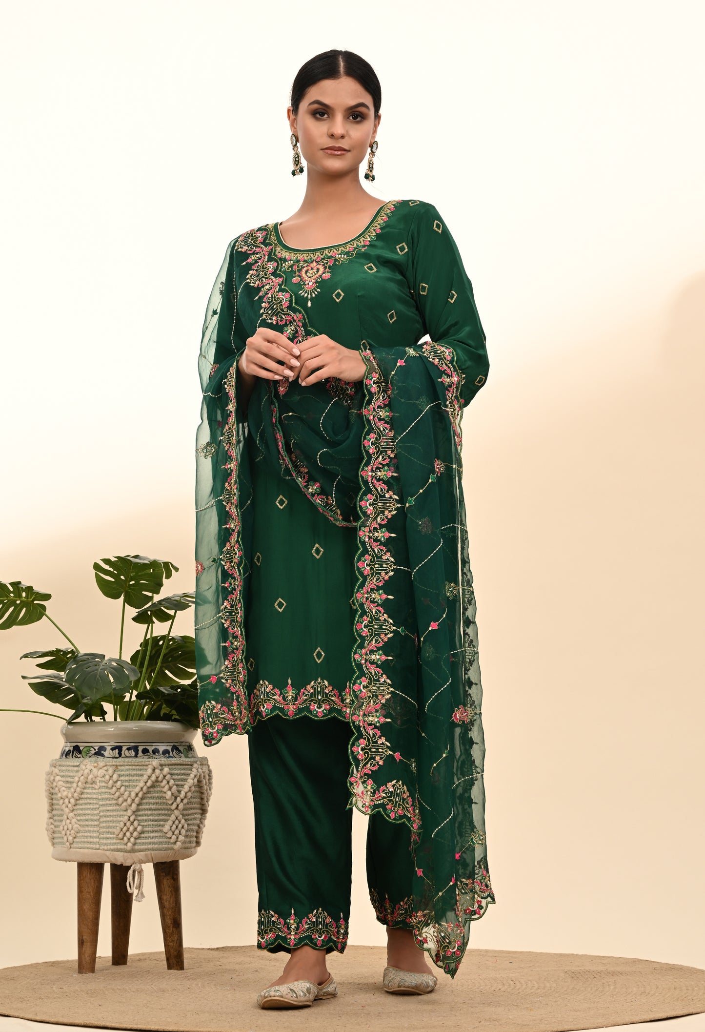 Luxurious Dark Green Crepe Kurta Set with Exquisite Zardozi Embroidery