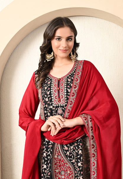 Exquisite Black Kurta Set with Beautiful Thread Work