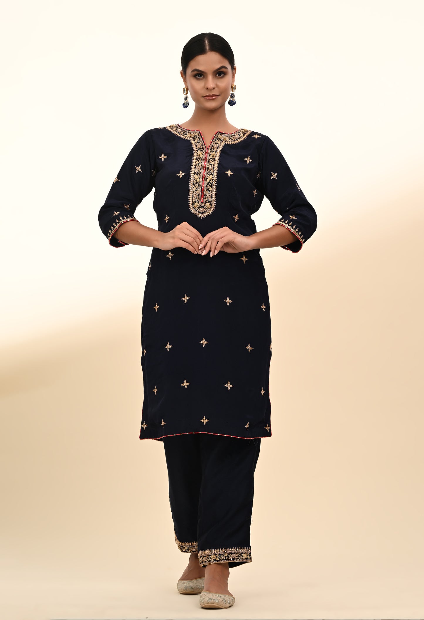 Sophisticated Navy Blue Kurta Set, Embellished with Exquisite Zardozi Embroidery and Crystal Accents