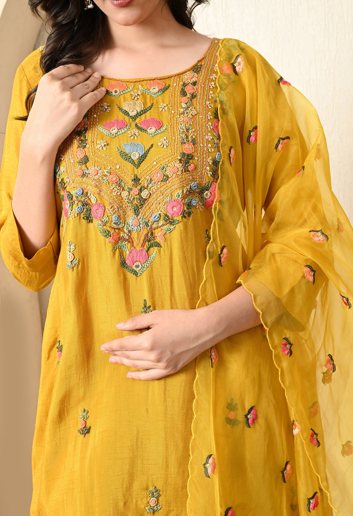 Yellow Kurta Set with Mesmerising Thread Work