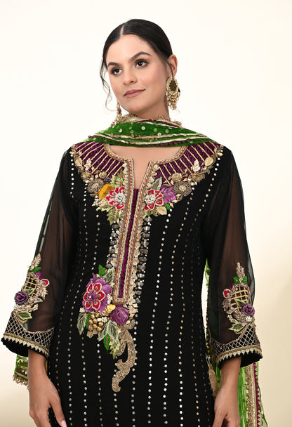 Sophisticated Black Kurta Set with Luxurious Zardozi Embroidery