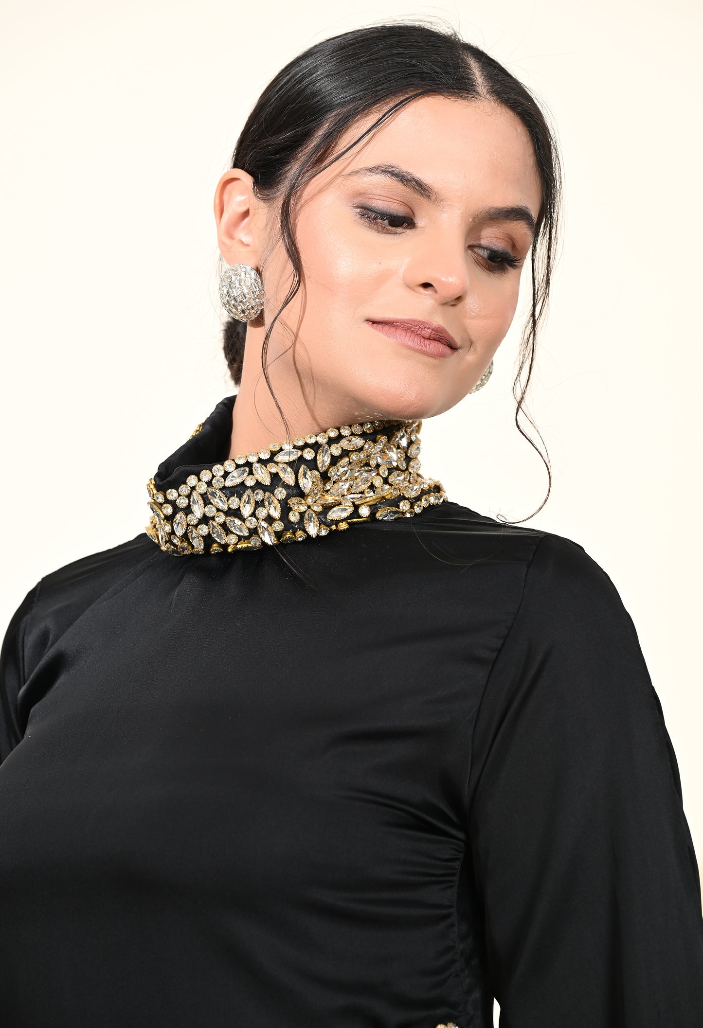 Sophisticated Black Kurta Set with Exquisite Crystal Embroidery