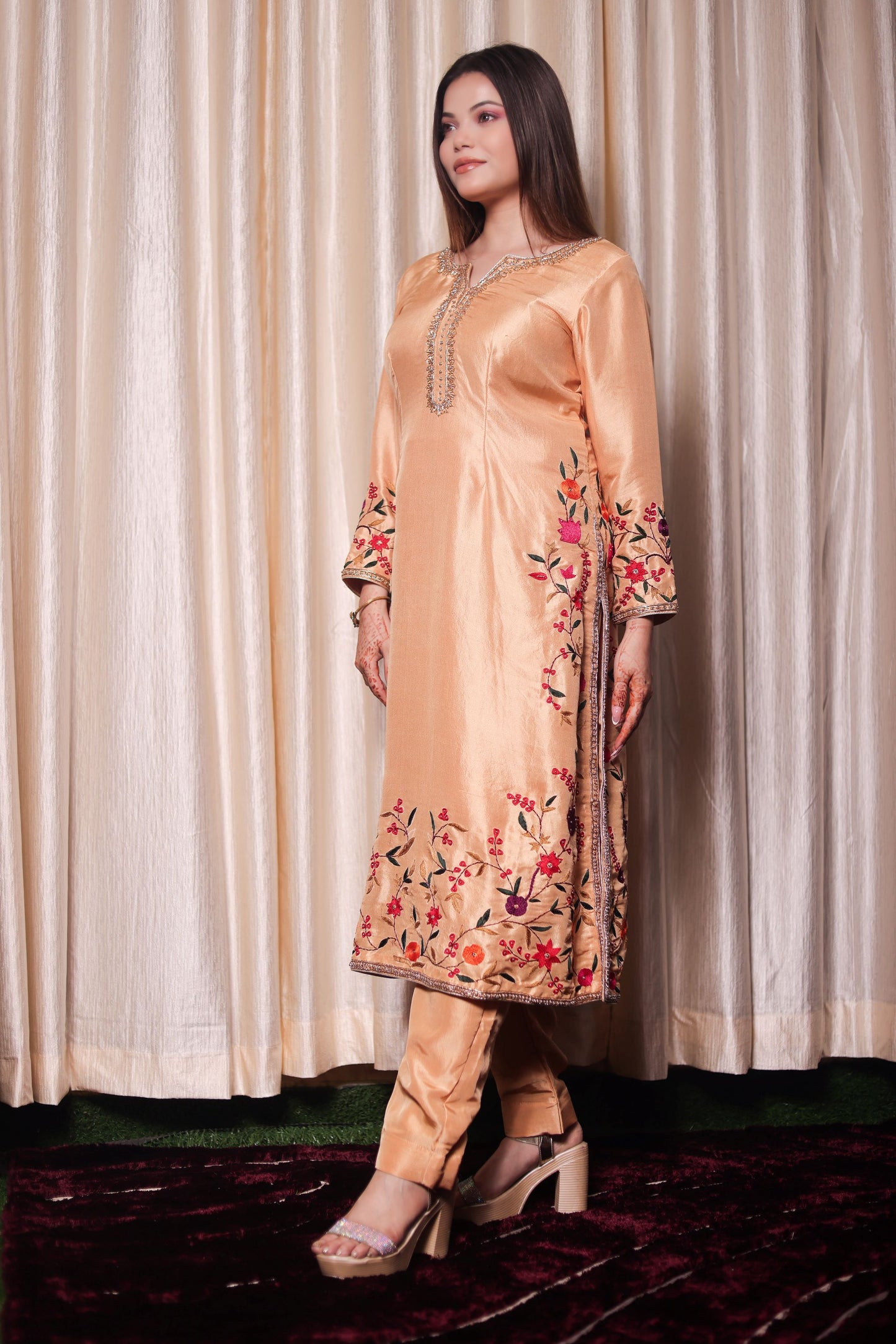 Stunning Creamish Yellow Kurta Set with Beautiful Zardozi, and Thread Work