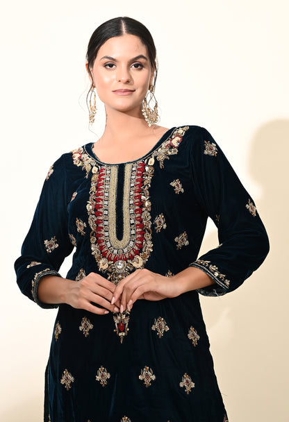 Striking Blue Kurta Set with Sophisticated Zardozi Embroidery