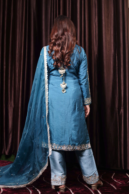 Regal Sky Blue Silk Kurta Set with Elegant Embroidery