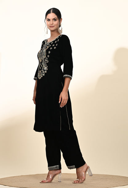 Chic Black Kurta Set with Elegant Zardozi Embroidery