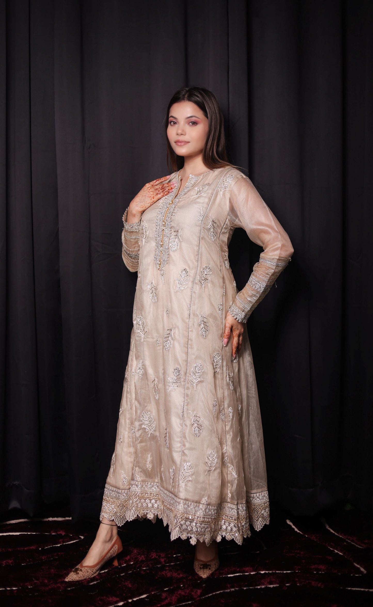 Light Cream Kurta Set with Beautiful Thread Work