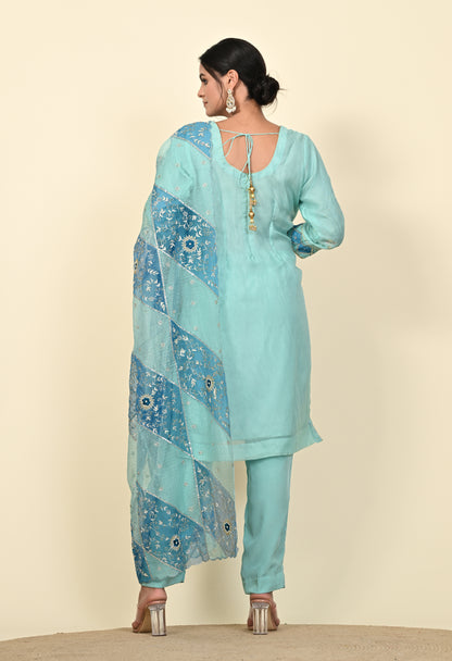 Charming Sky Blue Kurta Set with Delicate Zardozi Embroidery