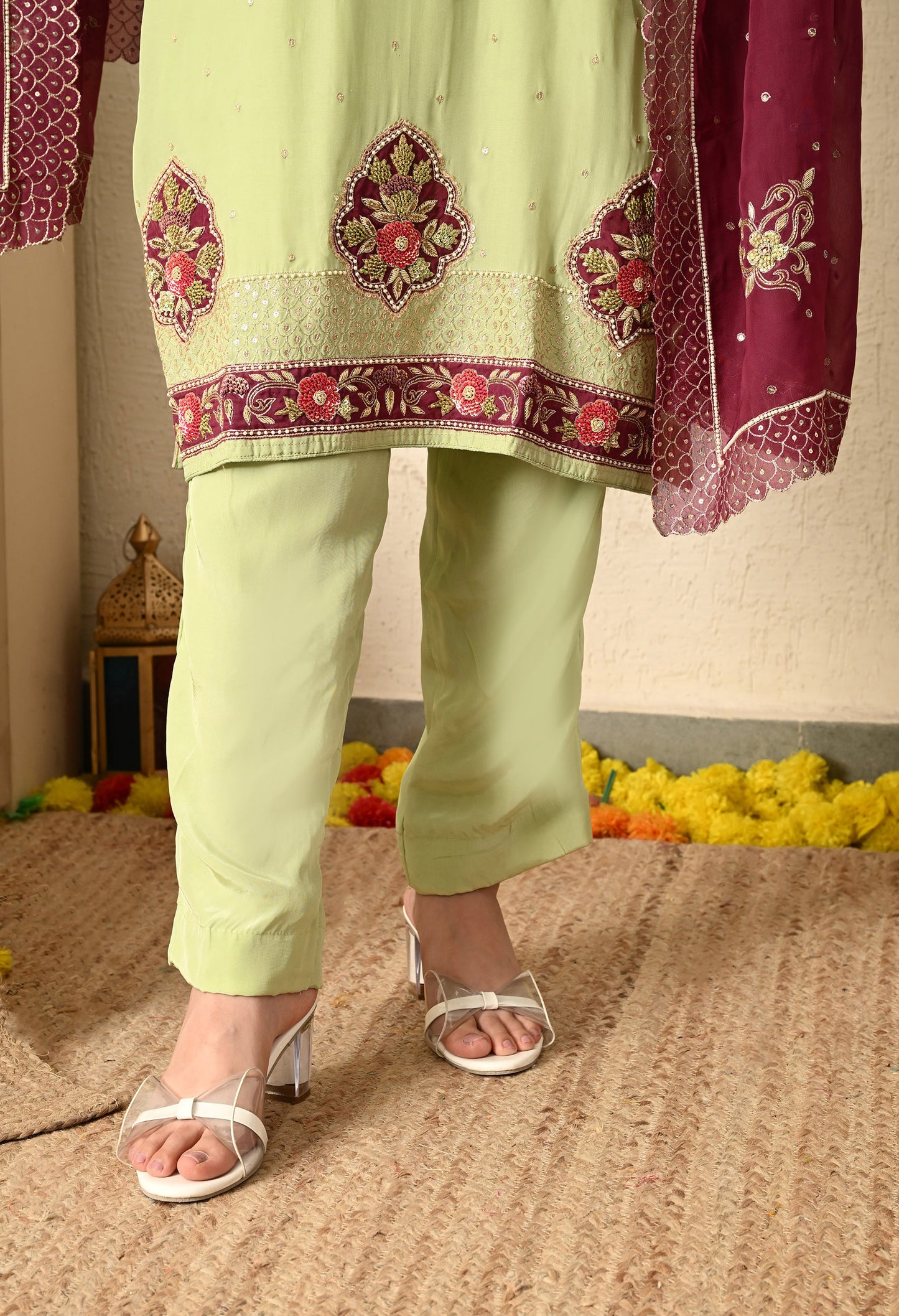 Light Green Kurta Set with Thread and Applique Work