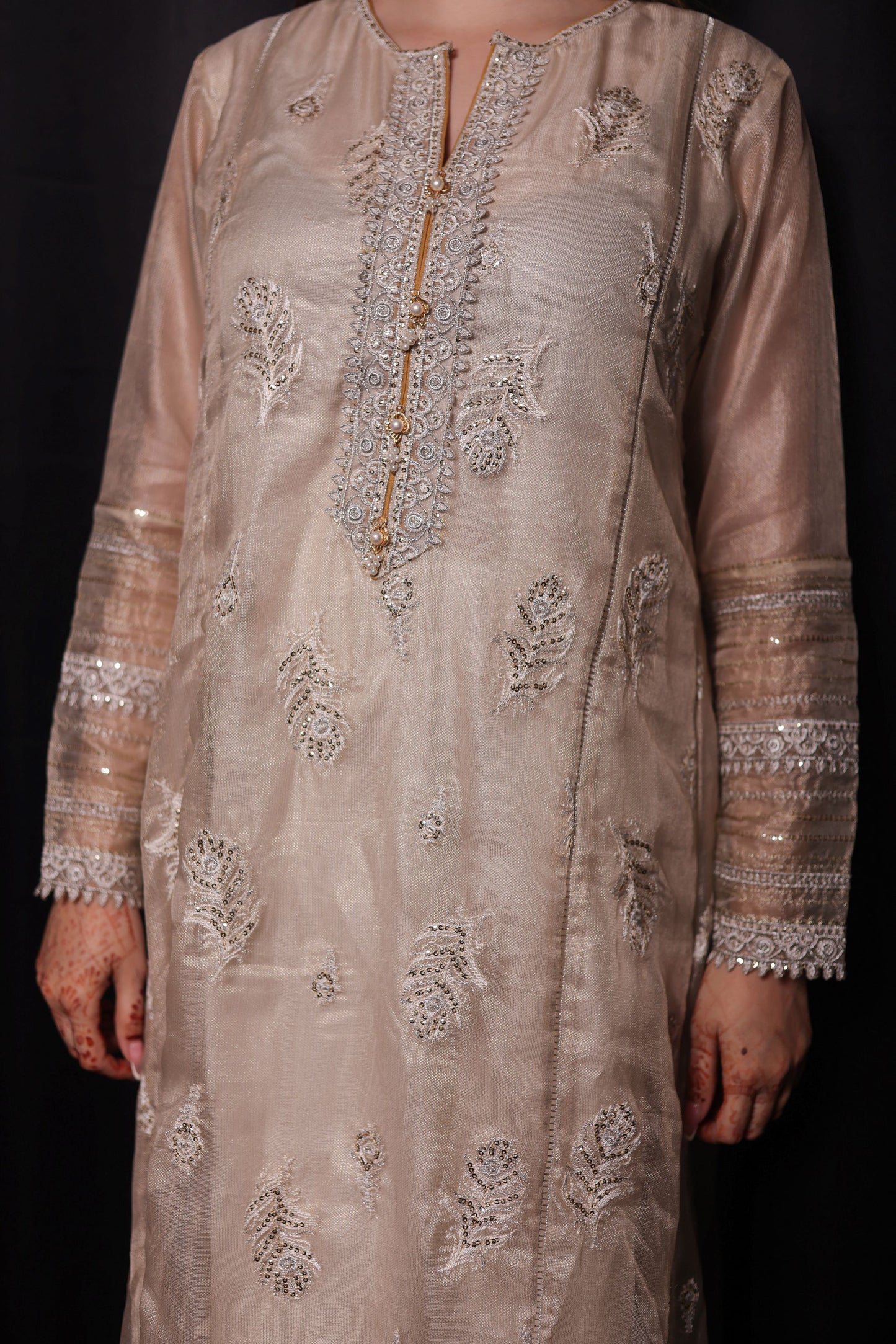 Light Cream Kurta Set with Beautiful Thread Work