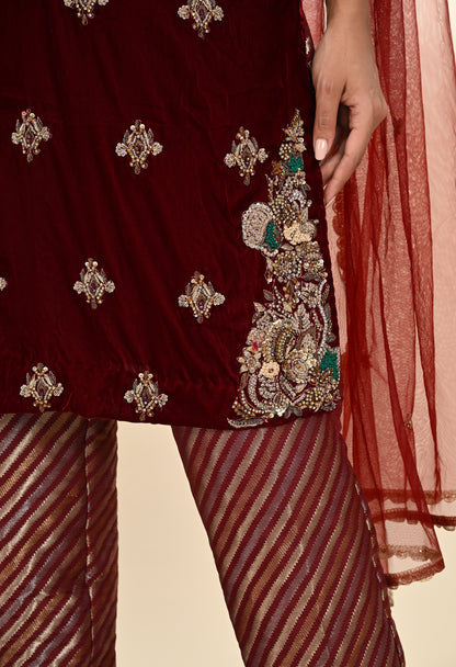 Regal Maroon Red Kurta Set with Intricate Zardozi Embroidery