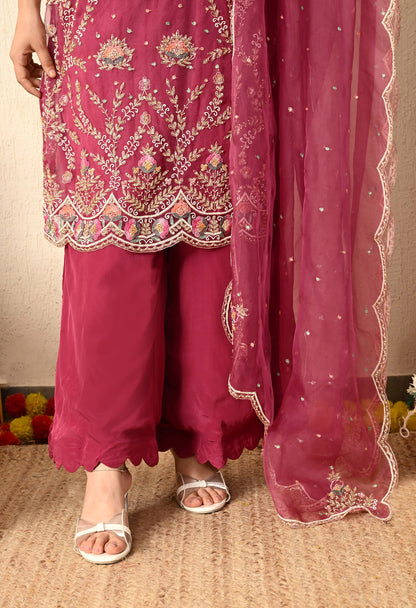 Strawberry Pink Kurta Set with Zardozi, Thread, Sequence, and Pearl Work