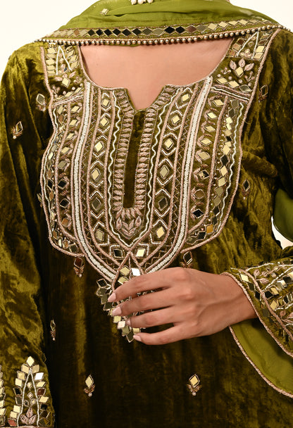 Elegant Mehndi Green Velvet Kurta Set Featuring Zardozi Embroidery