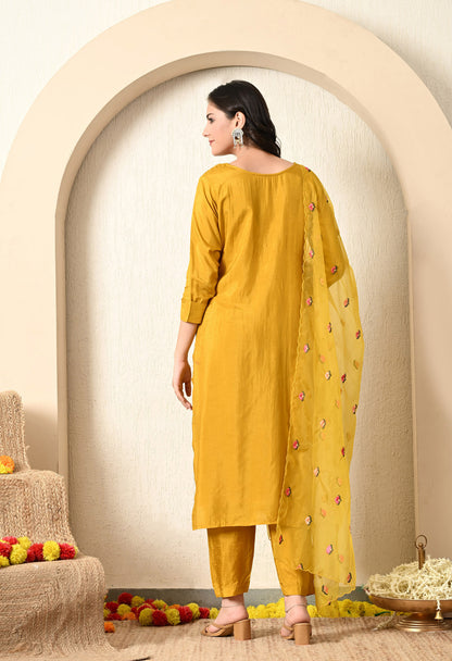 Yellow Kurta Set with Mesmerising Thread Work