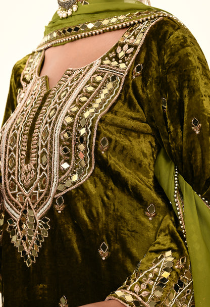 Elegant Mehndi Green Velvet Kurta Set Featuring Zardozi Embroidery