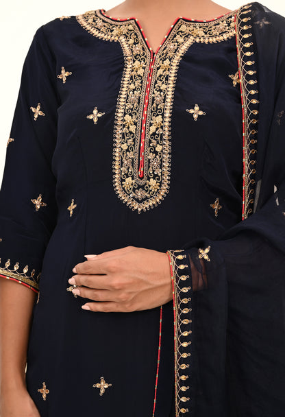 Sophisticated Navy Blue Kurta Set, Embellished with Exquisite Zardozi Embroidery and Crystal Accents