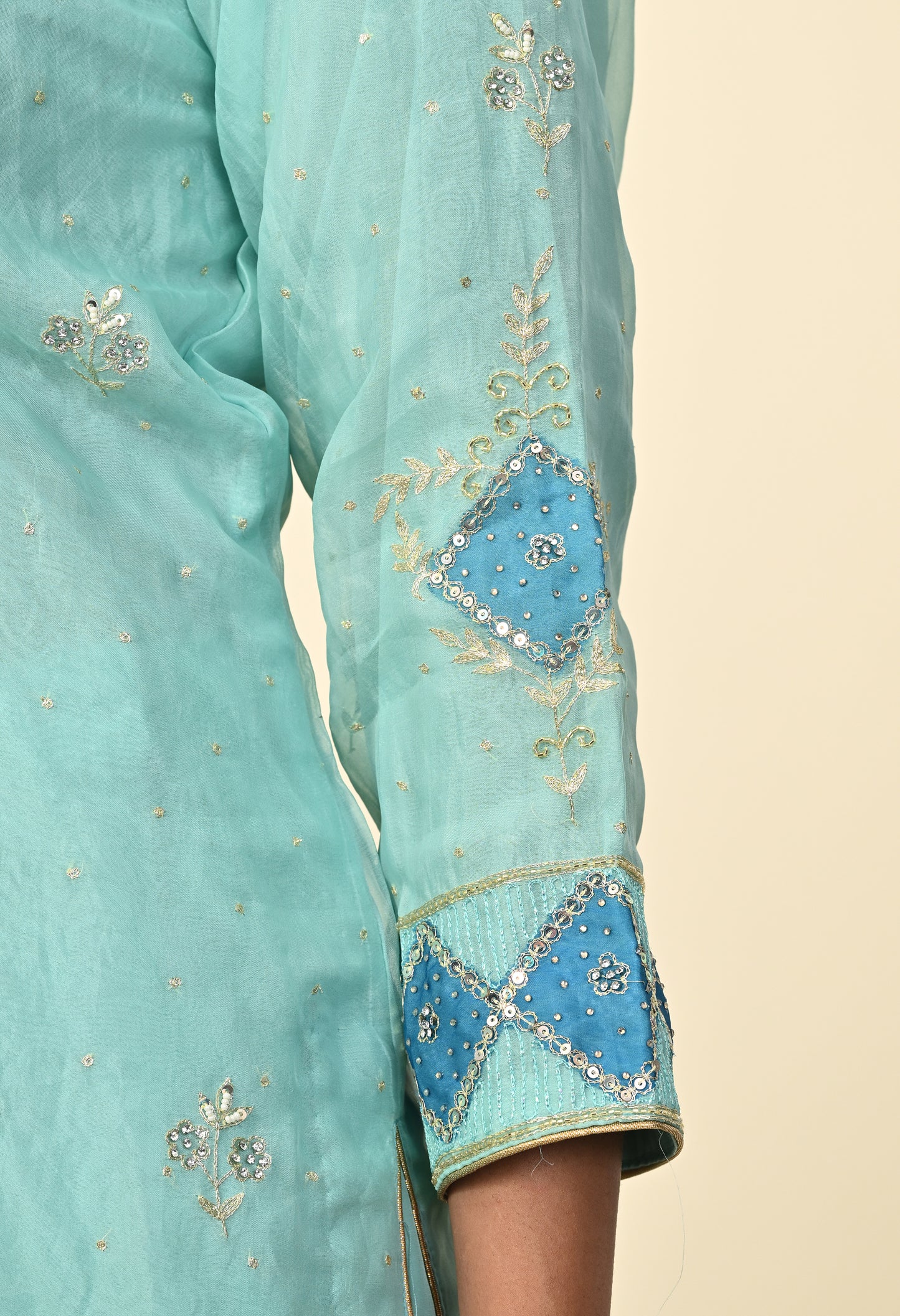 Charming Sky Blue Kurta Set with Delicate Zardozi Embroidery