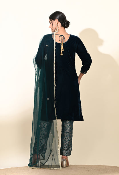 Striking Blue Kurta Set with Sophisticated Zardozi Embroidery