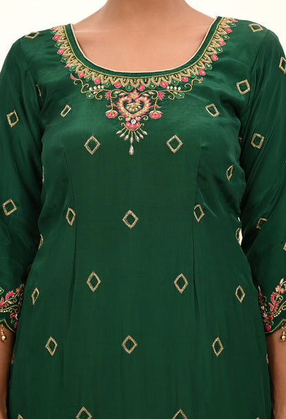 Luxurious Dark Green Crepe Kurta Set with Exquisite Zardozi Embroidery