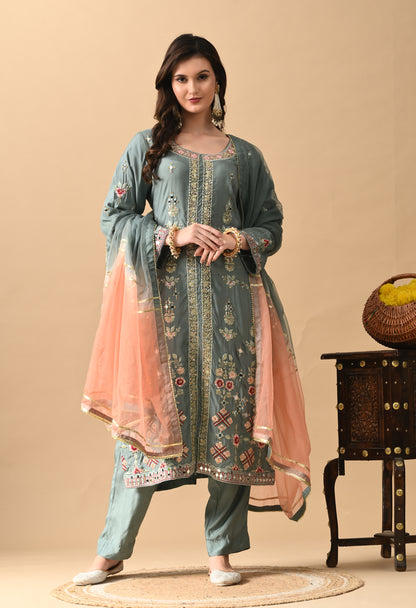 Grey Threadwork Kurta Set with Mirror and Sequins