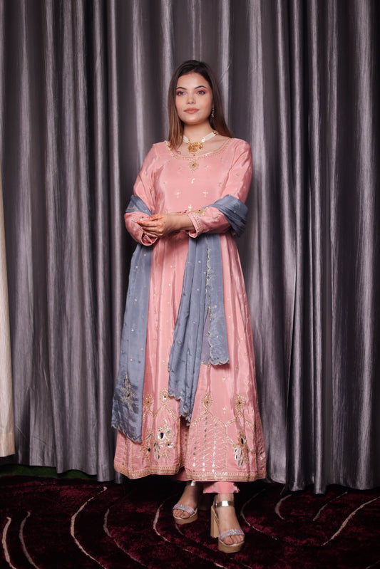 Mesmerising Peach Pink Anarkali Set with Intricate Zardozi Work