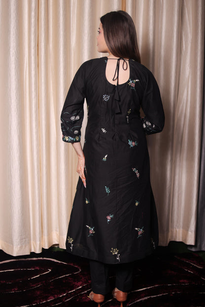 Stunning Black Kurta Set with Beautiful Thread Work