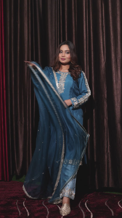 Regal Sky Blue Silk Kurta Set with Elegant Embroidery