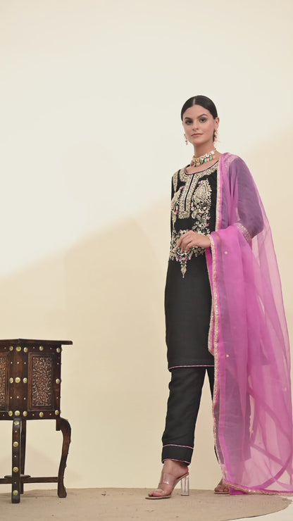 Exquisite Black Kurta Set with Opulent Zardozi Embroidery