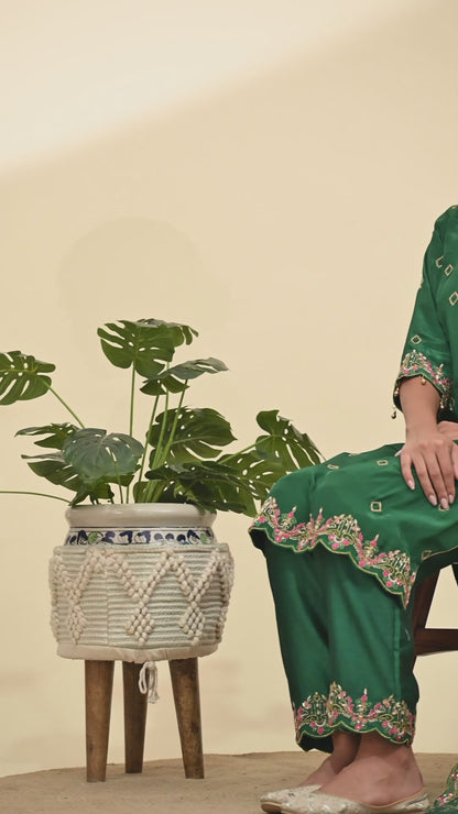 Luxurious Dark Green Crepe Kurta Set with Exquisite Zardozi Embroidery