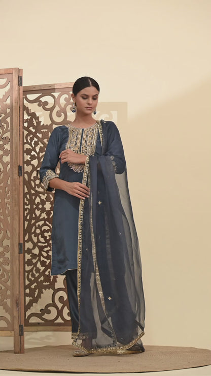 Chic Charcoal Grey Silk Kurta Set with Intricate Zardozi Details