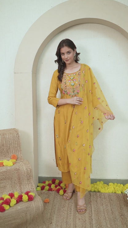 Yellow Kurta Set with Mesmerising Thread Work