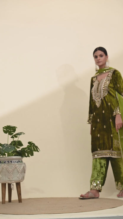 Elegant Mehndi Green Velvet Kurta Set Featuring Zardozi Embroidery